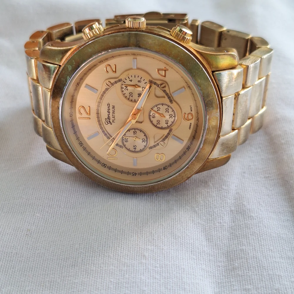 Gold tone Men's Watch
